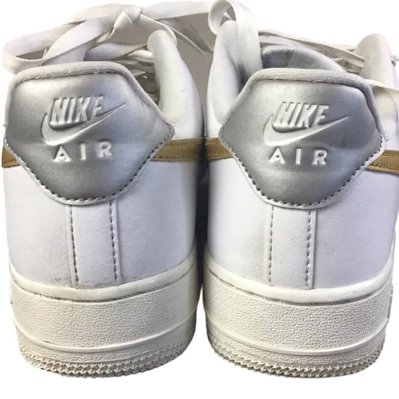 Nike Women's Size 8 Air Force 1 '07 Sneakers White Metallic Gold Swoosh - Picture 5 of 11